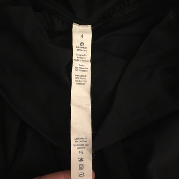 NWT sz 4 lululemon luon black capri joggers - Picture 5 of 5